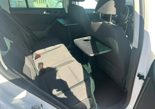 Volkswagen Tiguan cena 38800 przebieg: 223000, rok produkcji 2011 z Brzozów małe 562